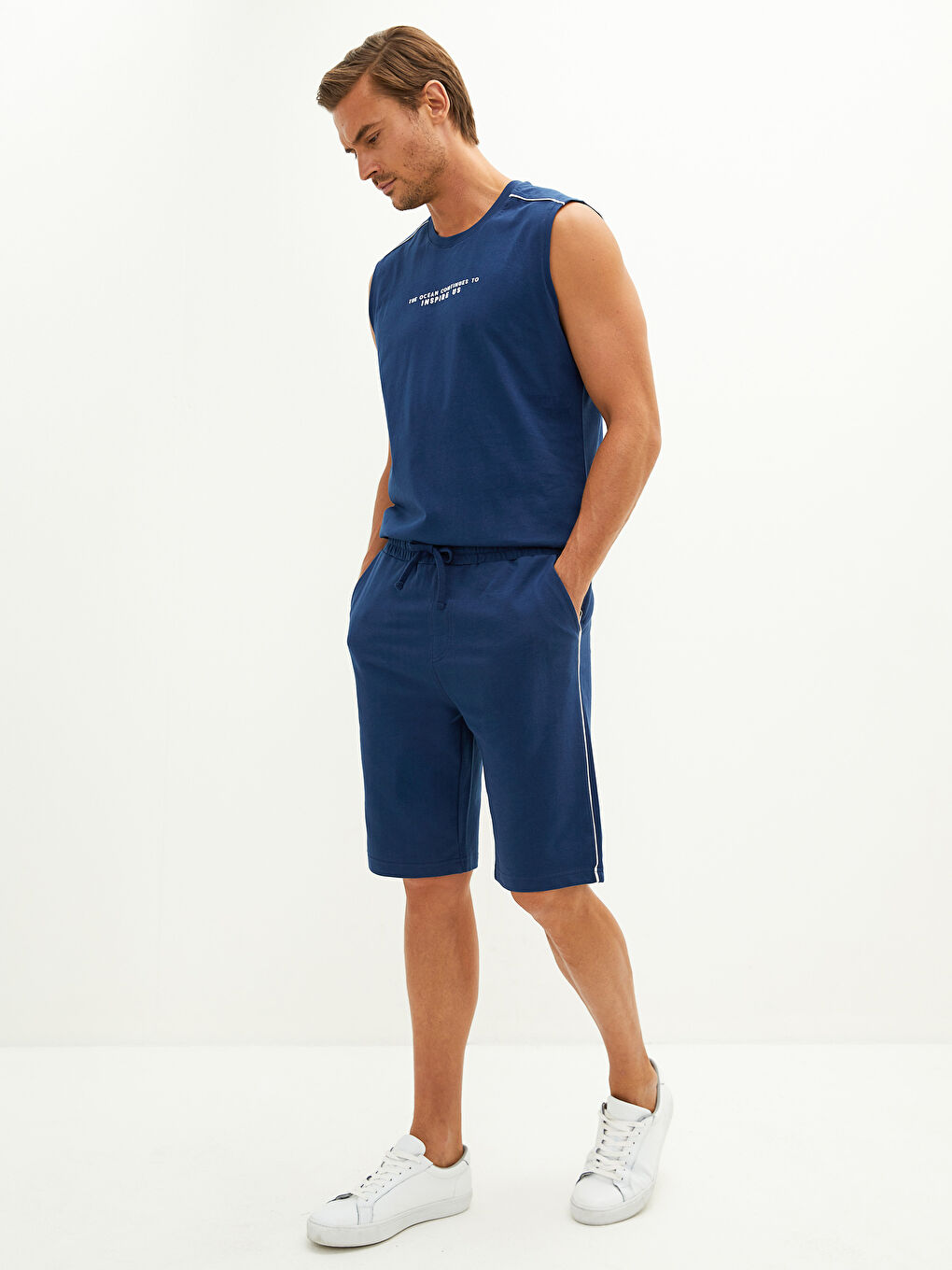 Lacivert Standart Kalıp Erkek Bermuda Şort