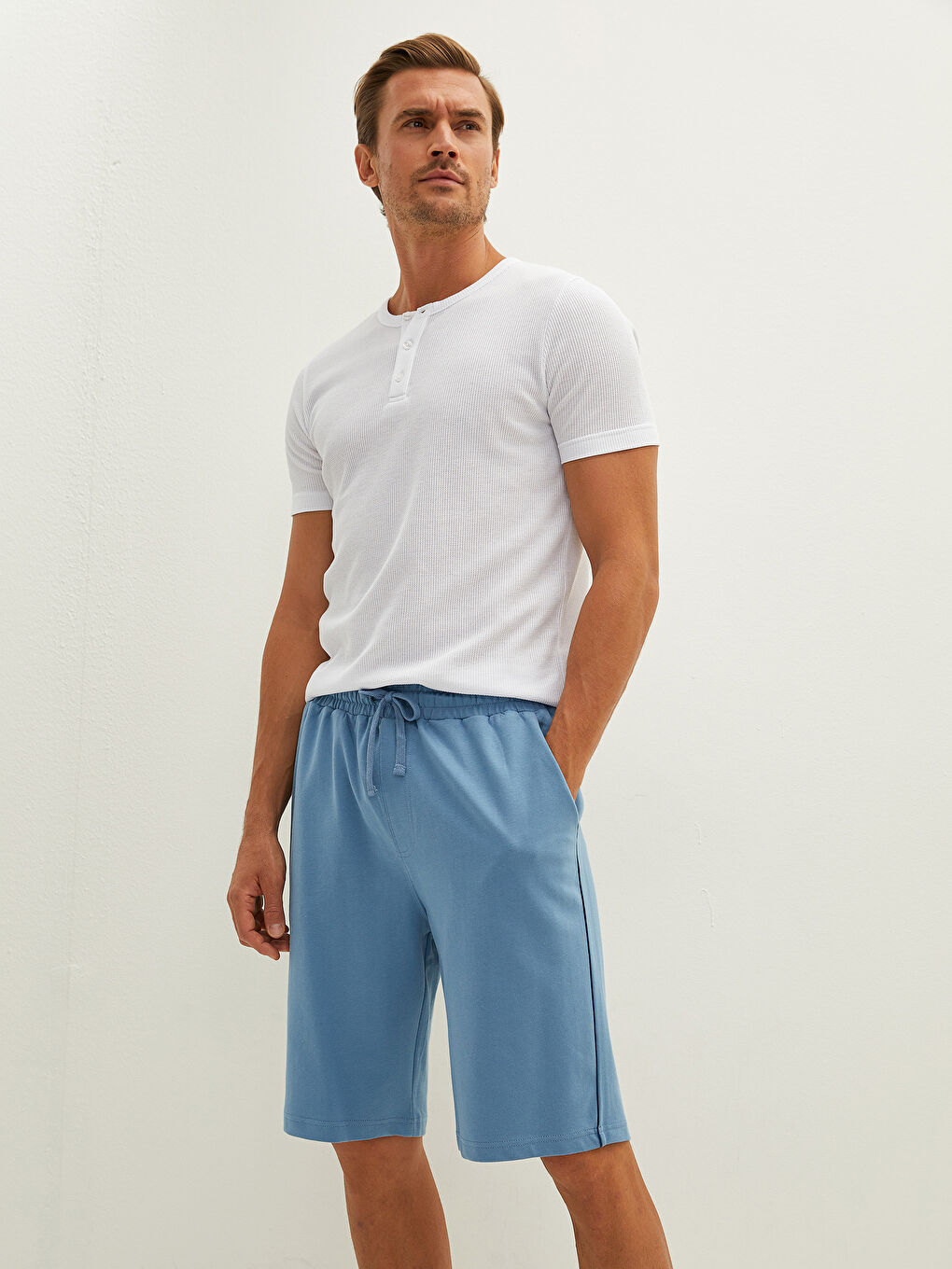 Mavi Standart Kalıp Erkek Bermuda Şort-4