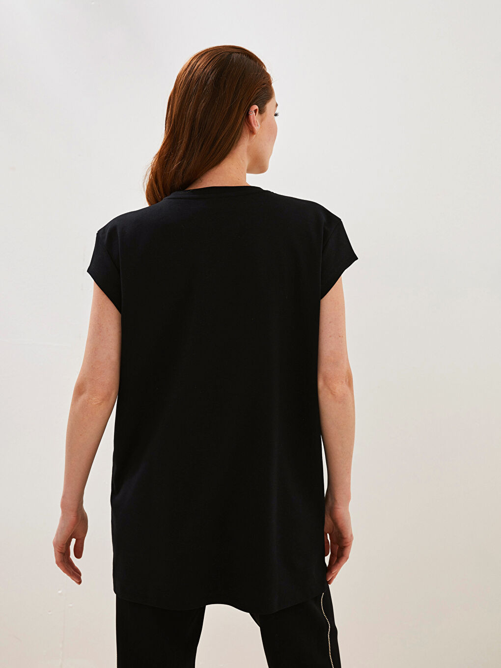 Siyah PREMIUM Bisiklet Yaka Taş İşleme Detaylı Pamuklu Kısa Kollu Kadın Tunik-6