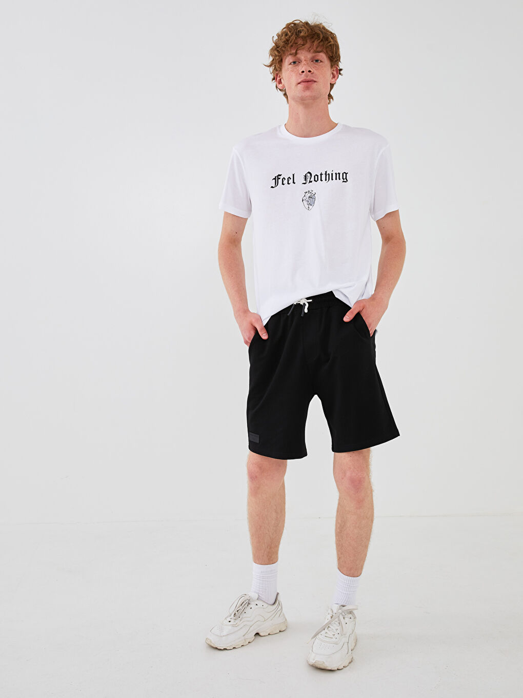 Beyaz Bisiklet Yaka Kısa Kollu Baskılı Penye Erkek Tişört