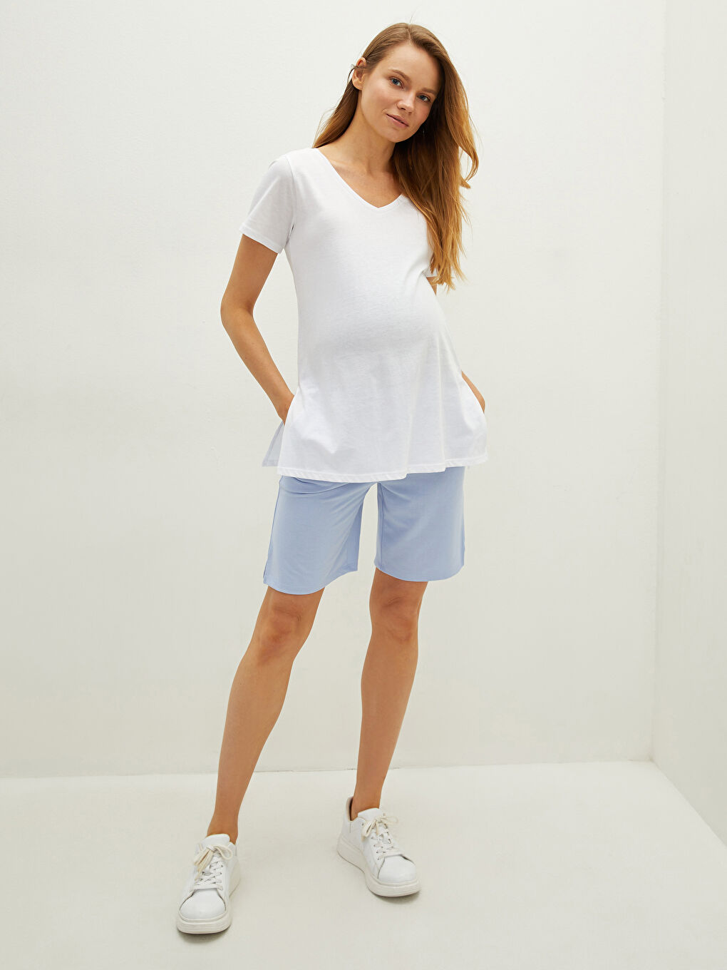 Pantaloni Scurți de Maternitate cu Talie Elastică, Drepti și cu Buzunare-3