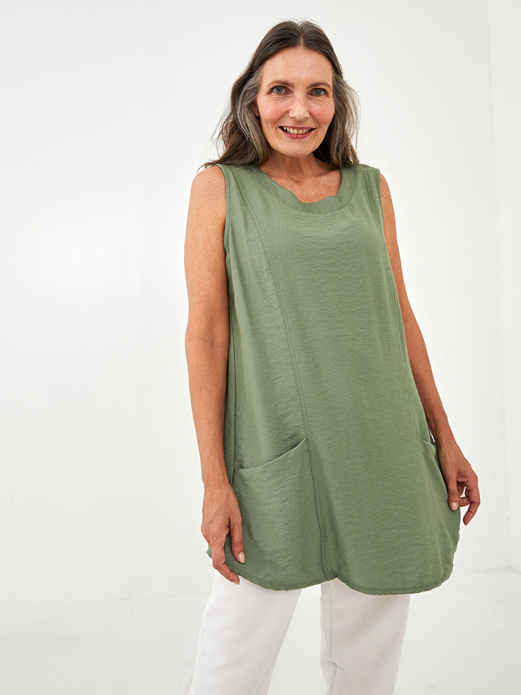 Crew Neck Straight Sleeveless Pocket Detailed Women's Tunic-2