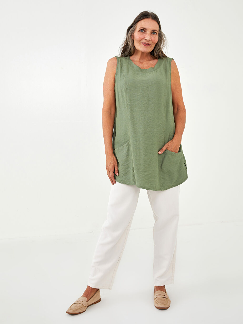 Crew Neck Straight Sleeveless Pocket Detailed Women's Tunic-3