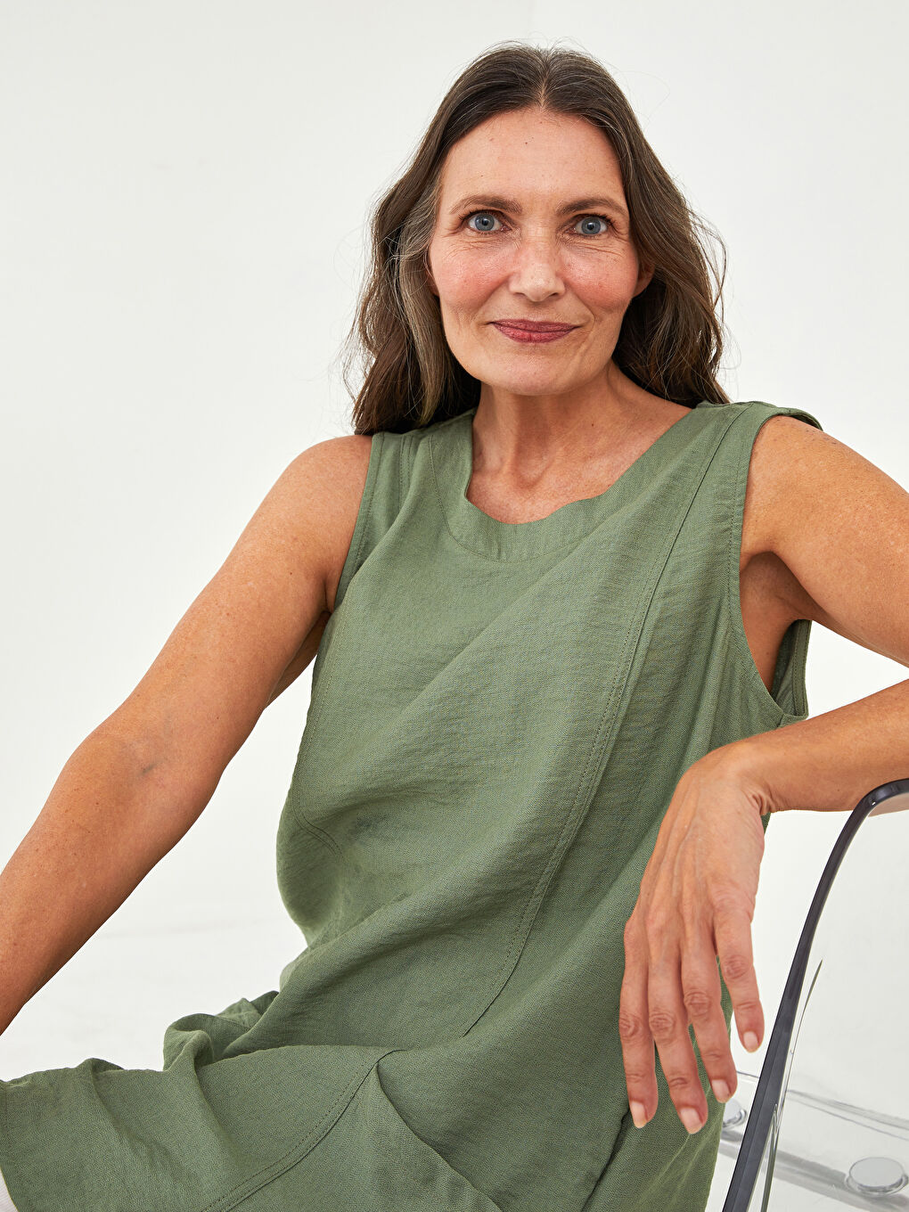 Crew Neck Straight Sleeveless Pocket Detailed Women's Tunic
