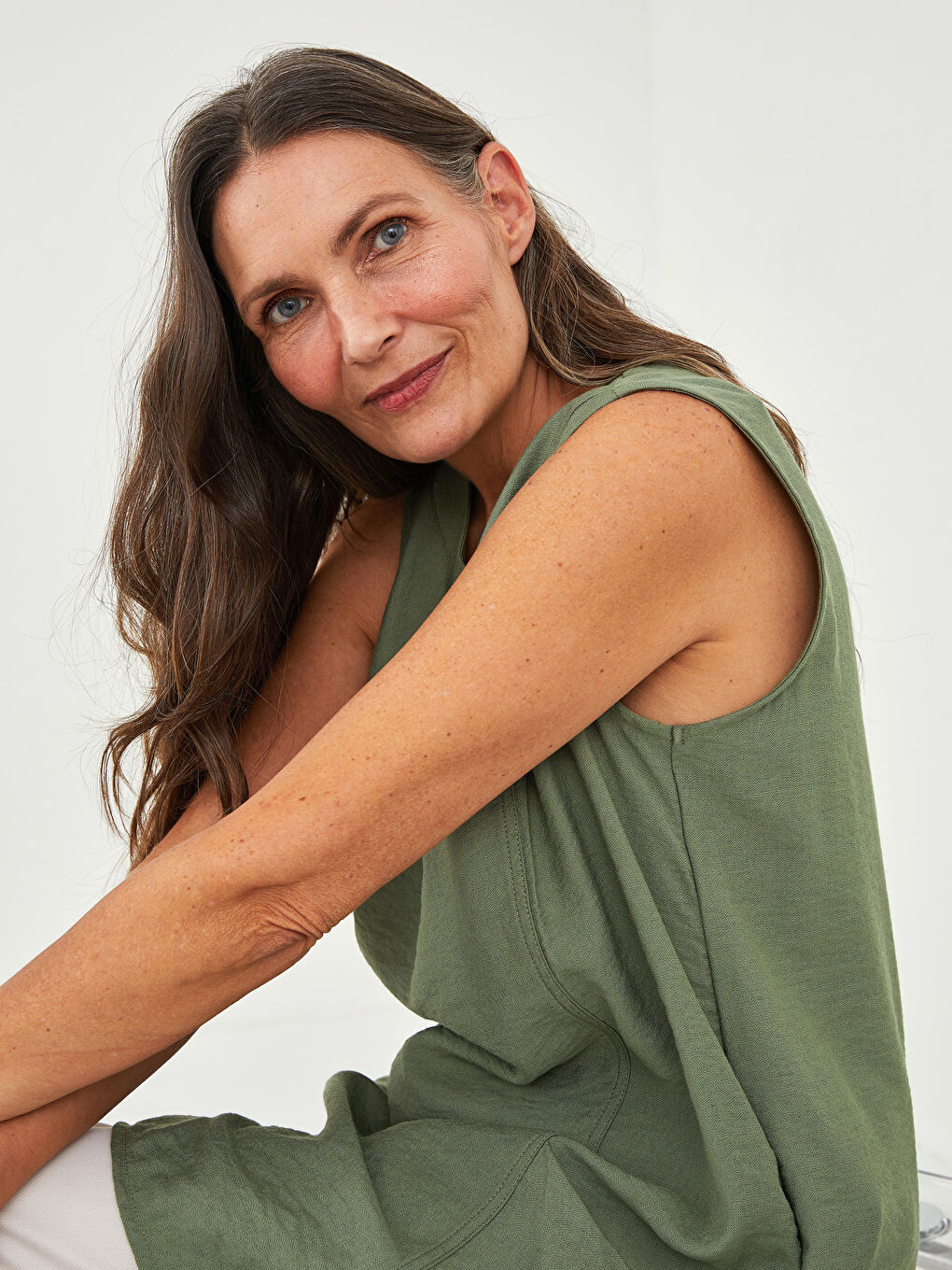 Crew Neck Straight Sleeveless Pocket Detailed Women's Tunic-1