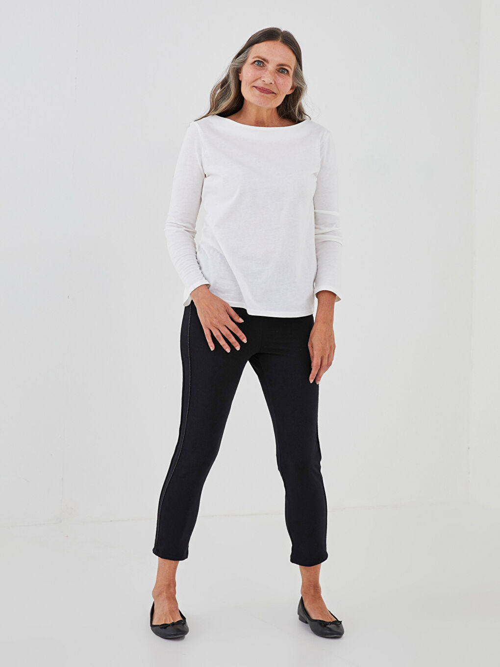 Siyah Beli Lastikli Parlak Şerit Detaylı Kadın Tayt-2