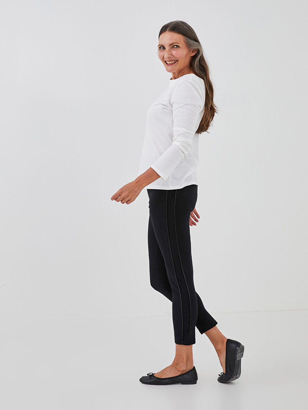 Siyah Beli Lastikli Parlak Şerit Detaylı Kadın Tayt-5