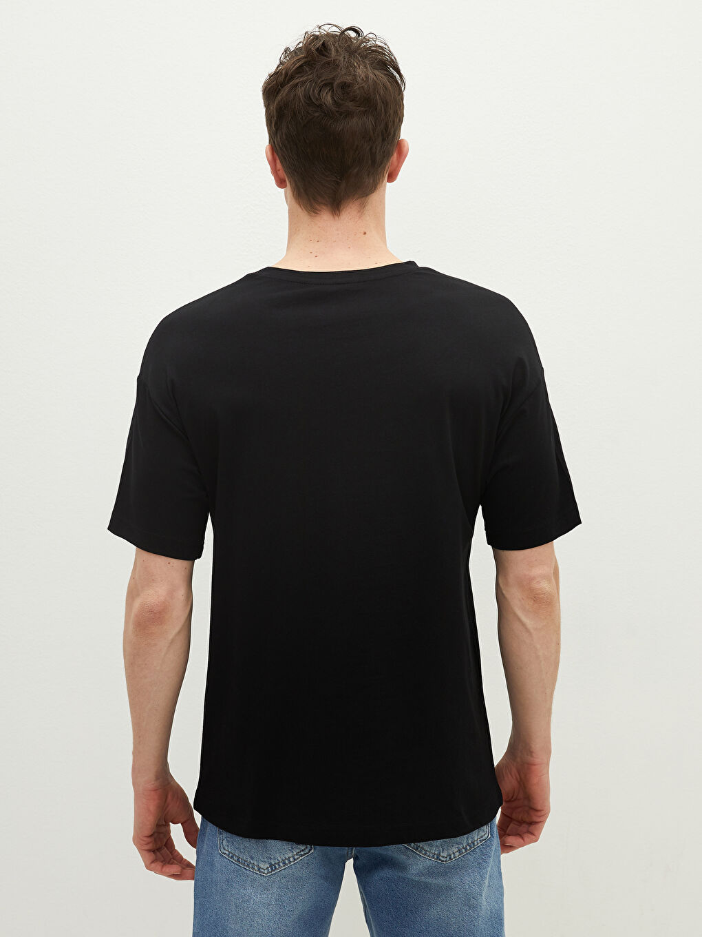 Siyah Bisiklet Yaka Kısa Kollu Basic Penye Erkek Tişört-3