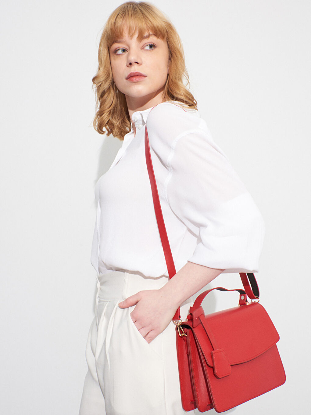 Kırmızı Düğüm Detaylı El Omuz Çantası-2