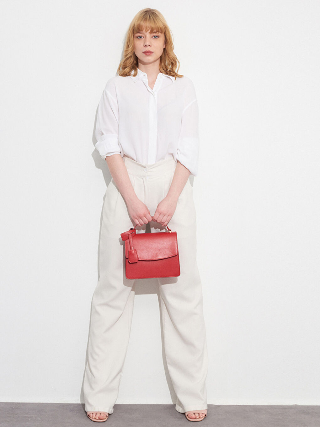 Kırmızı Düğüm Detaylı El Omuz Çantası-3