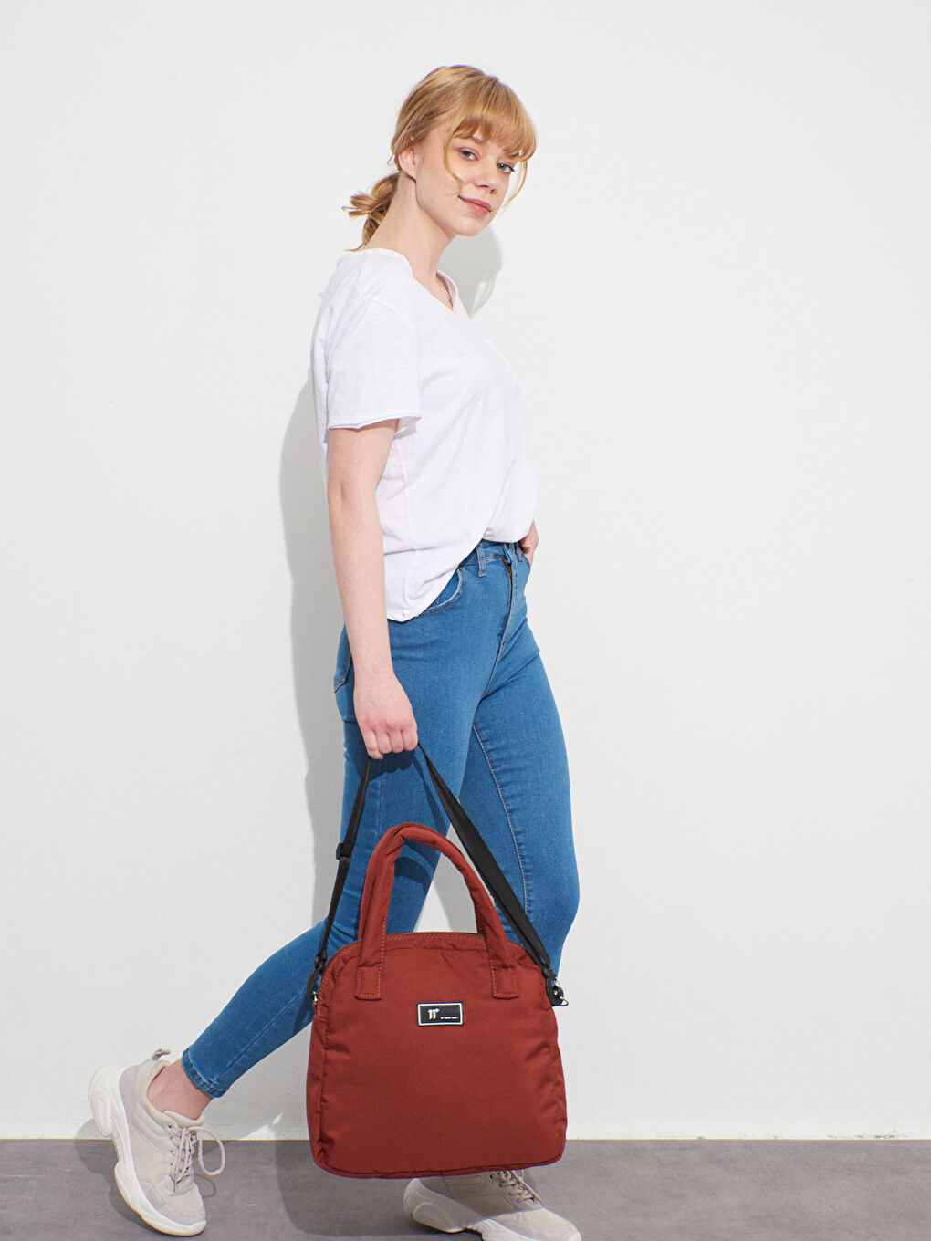 Kahverengi Yumuşak Omuz Çantası-1