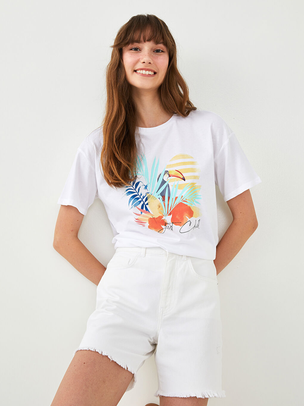 Beyaz Cepli Yırtık Detaylı Kadın Rodeo Jean Şort-2