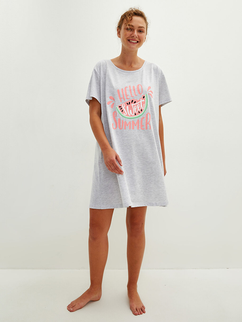 Gri Bisiklet Yaka Baskılı Kısa Kollu Kadın Gecelik-7