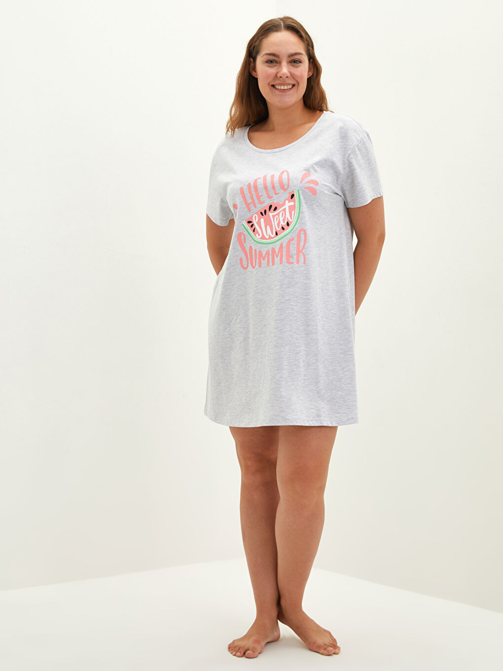 Gri Bisiklet Yaka Baskılı Kısa Kollu Kadın Gecelik-4