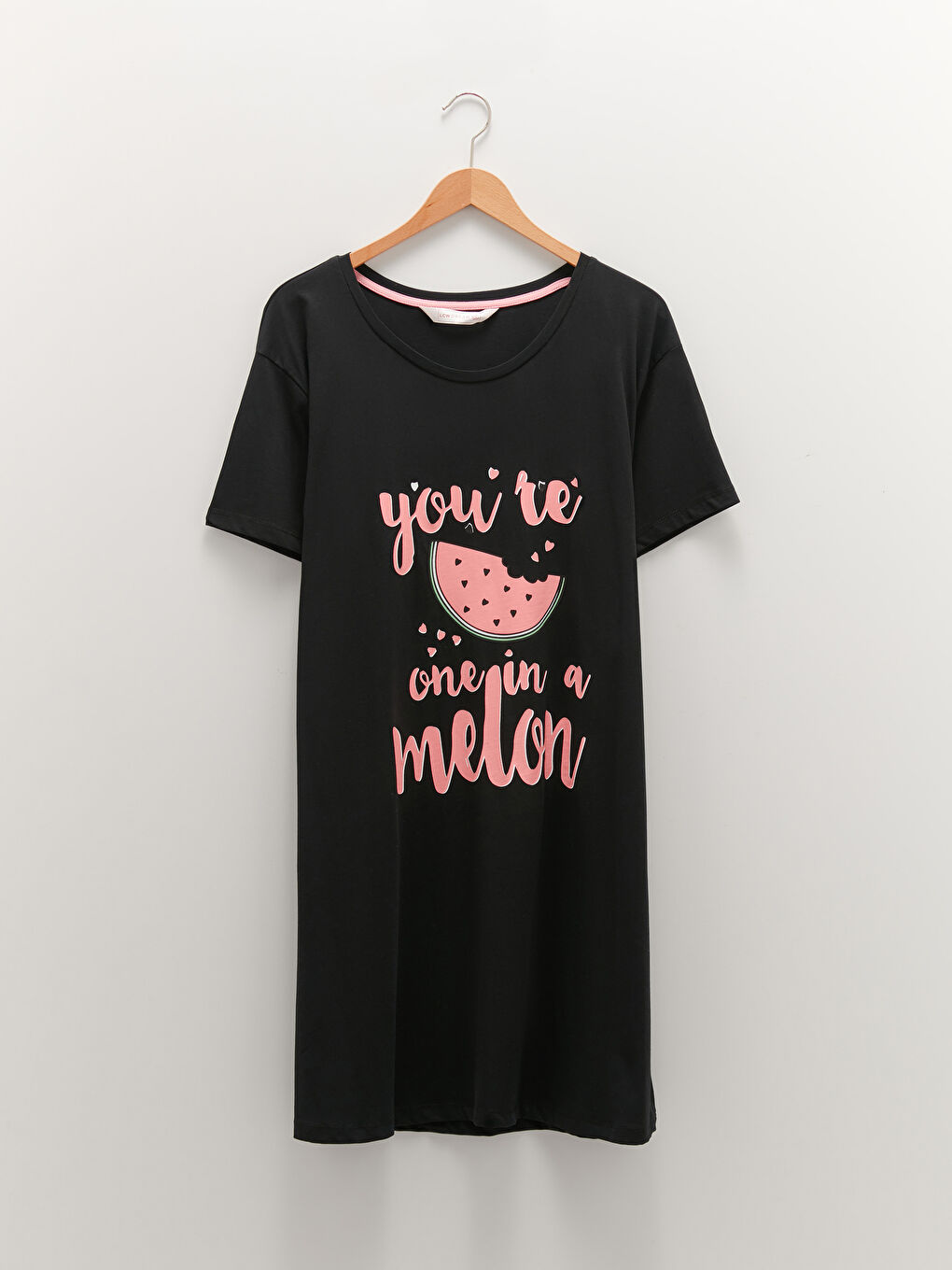 Siyah Bisiklet Yaka Baskılı Kısa Kollu Pamuklu Kadın Gecelik-10