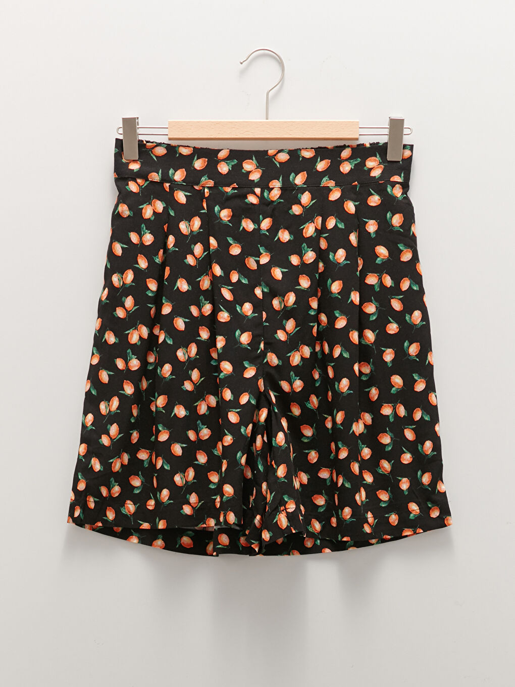 LC Waikiki Elastic Waist Patterned Viscose Women's Bermuda Shorts -S1KU31Z8-LQJ