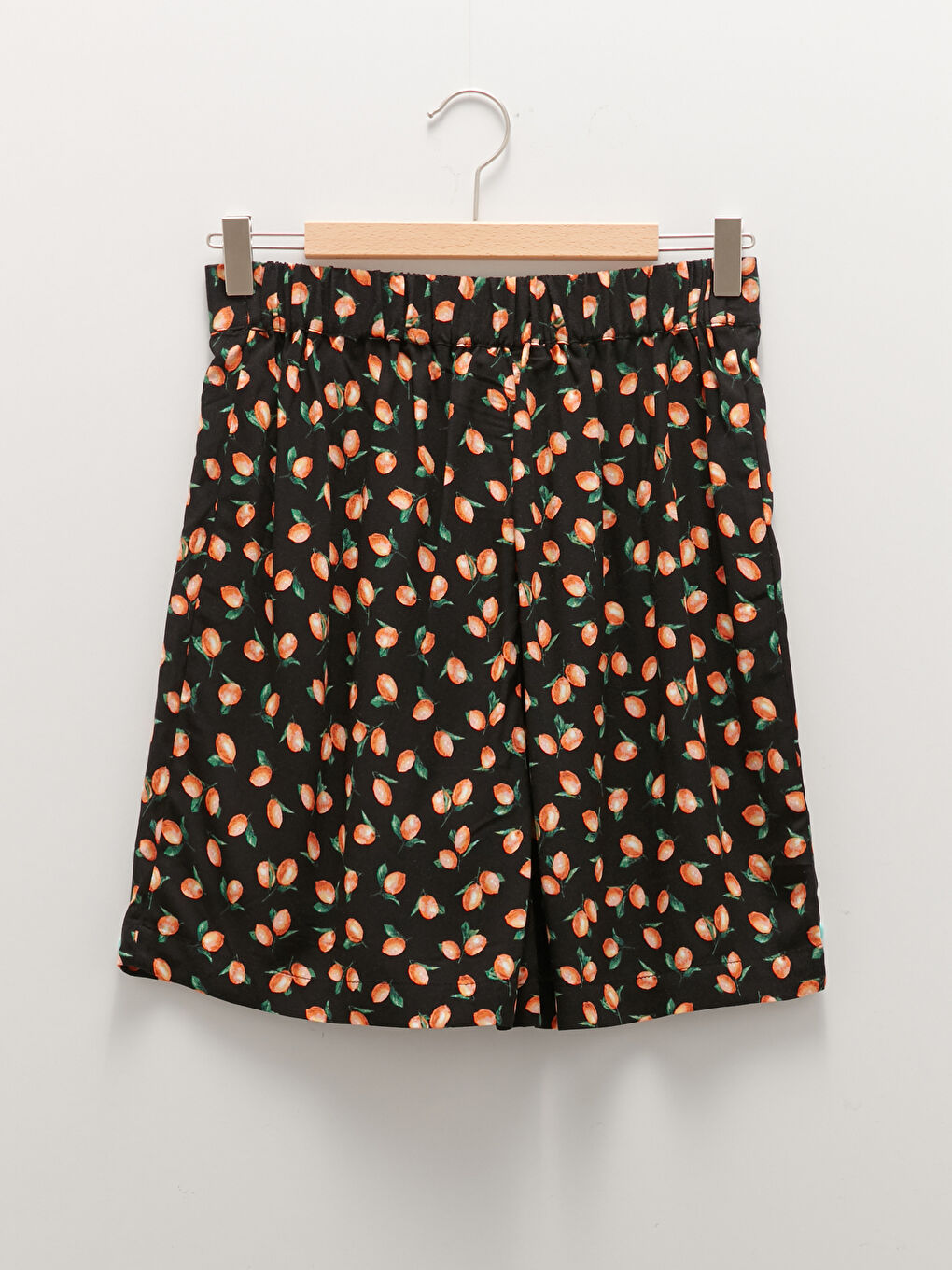 LC Waikiki Elastic Waist Patterned Viscose Women's Bermuda Shorts -S1KU31Z8-LQJ