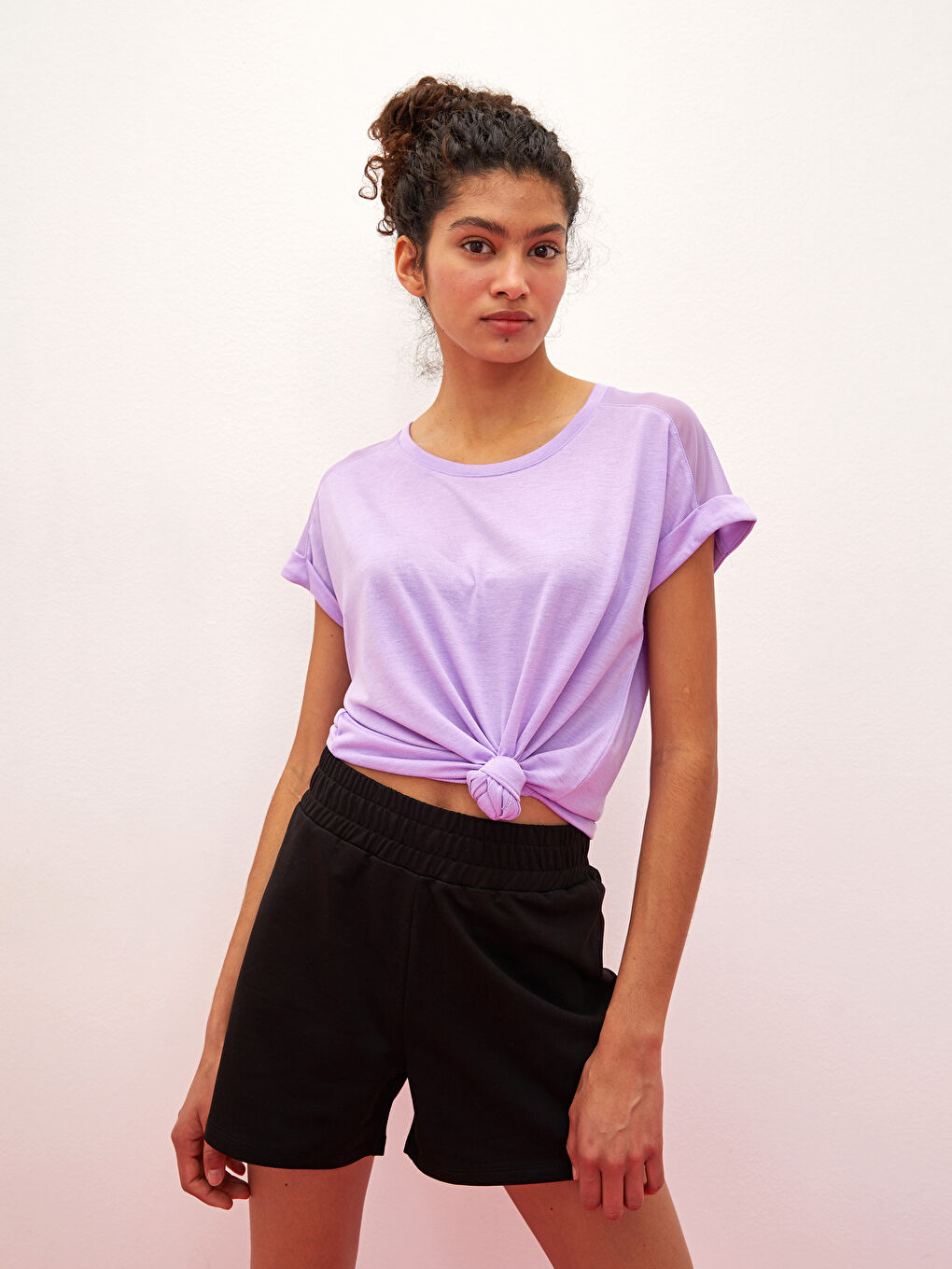 Siyah Beli Lastikli File Detaylı Kadın Spor Şort-1