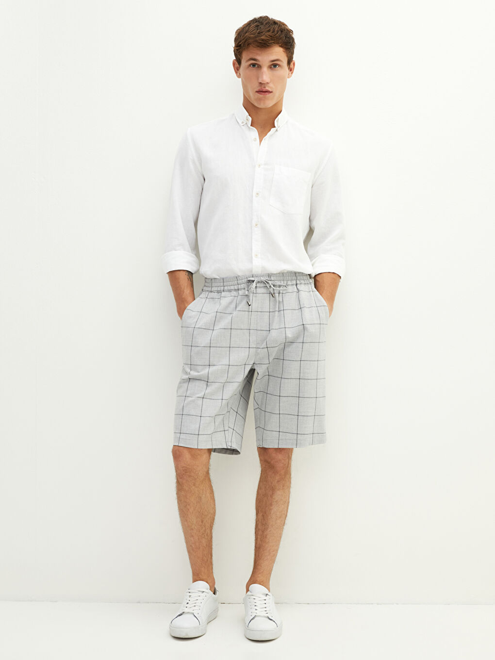 Gri Standart Kalıp Ekose Erkek Şort-1