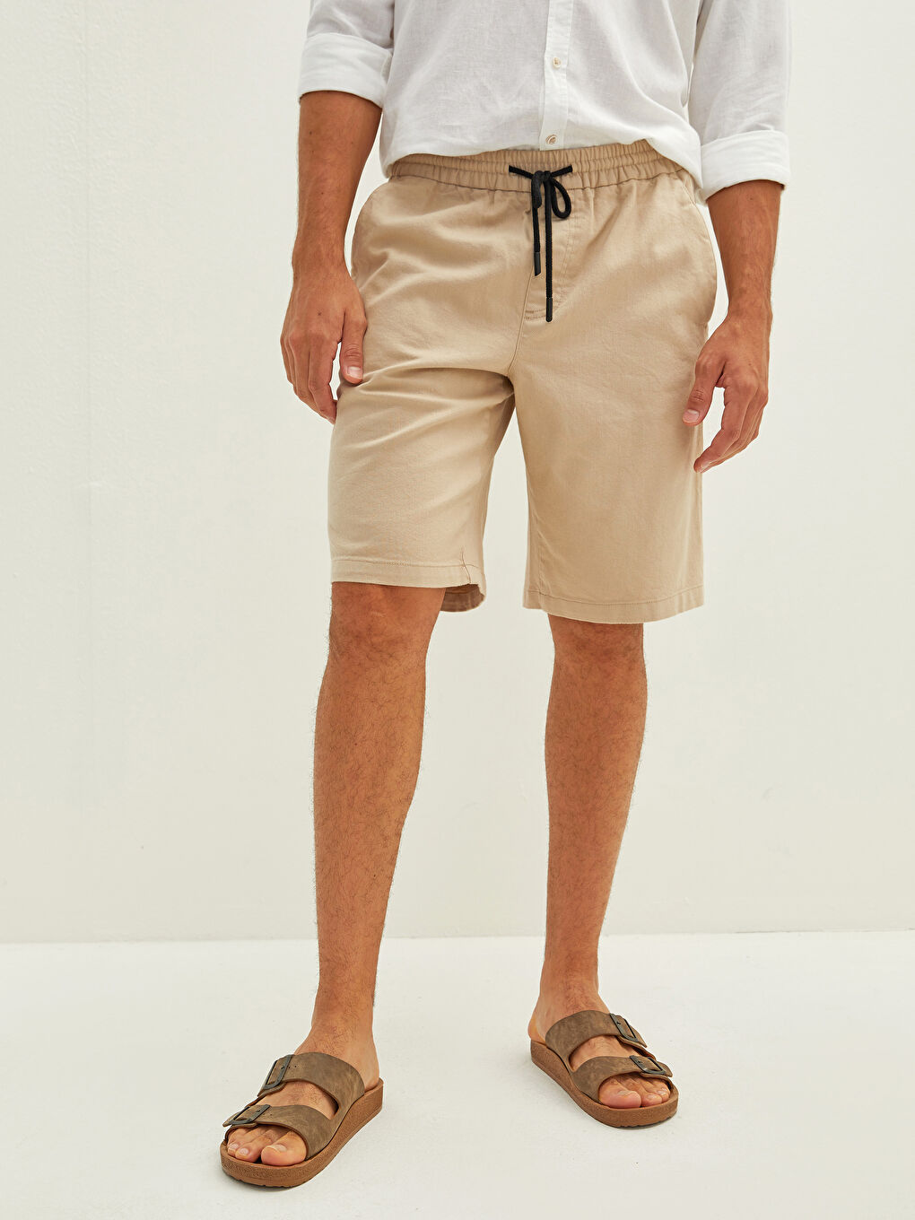 Bej Standart Kalıp Gabardin Erkek Şort-3