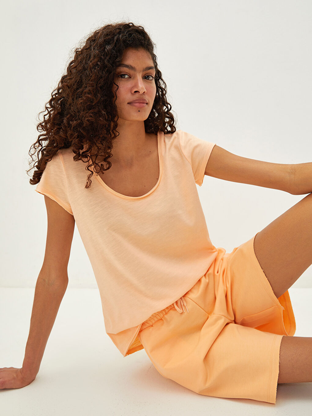 Women's Bermuda Shorts With Flat Pocket Detail and Elastic Waist-1