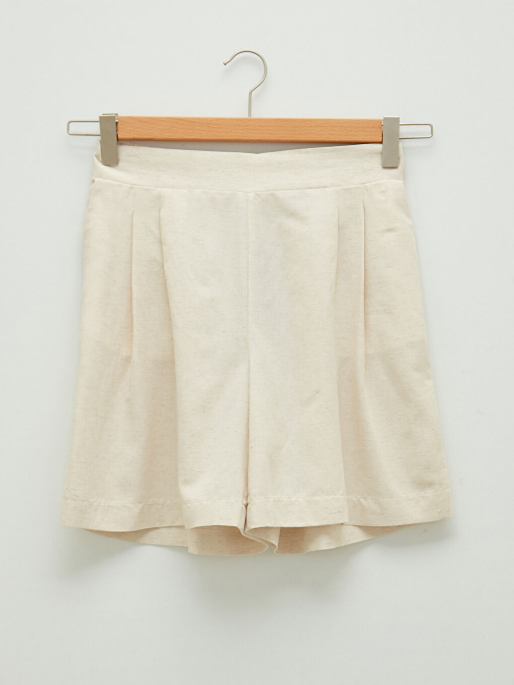 Ekru Beli Lastikli Düz Cep Detaylı Keten Karışımlı Kumaş Kadın Bermuda Şort