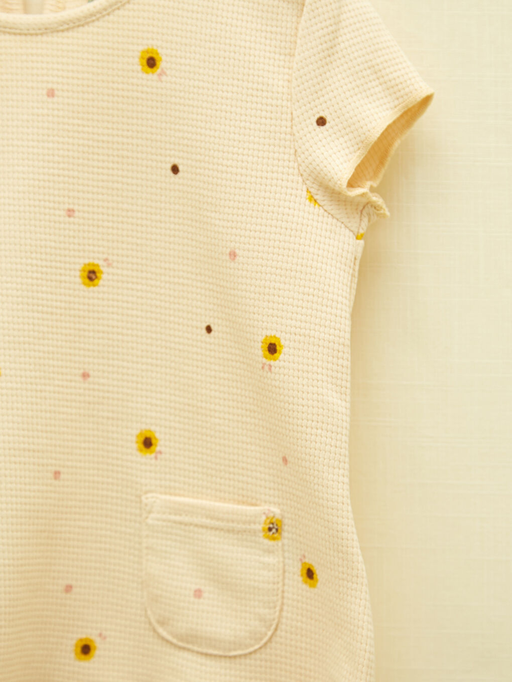 Bej Bisiklet Yaka Kısa Kollu Baskılı Kız Bebek Tişört ve Şort 2'li Takım-2