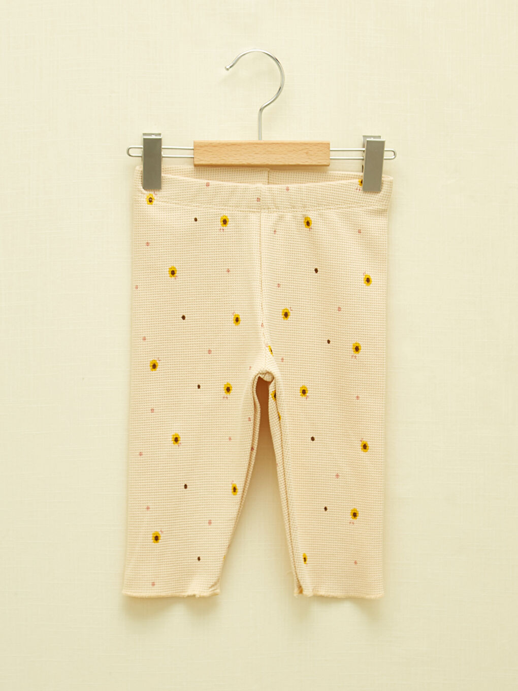 Bej Bisiklet Yaka Kısa Kollu Baskılı Kız Bebek Tişört ve Şort 2'li Takım-4