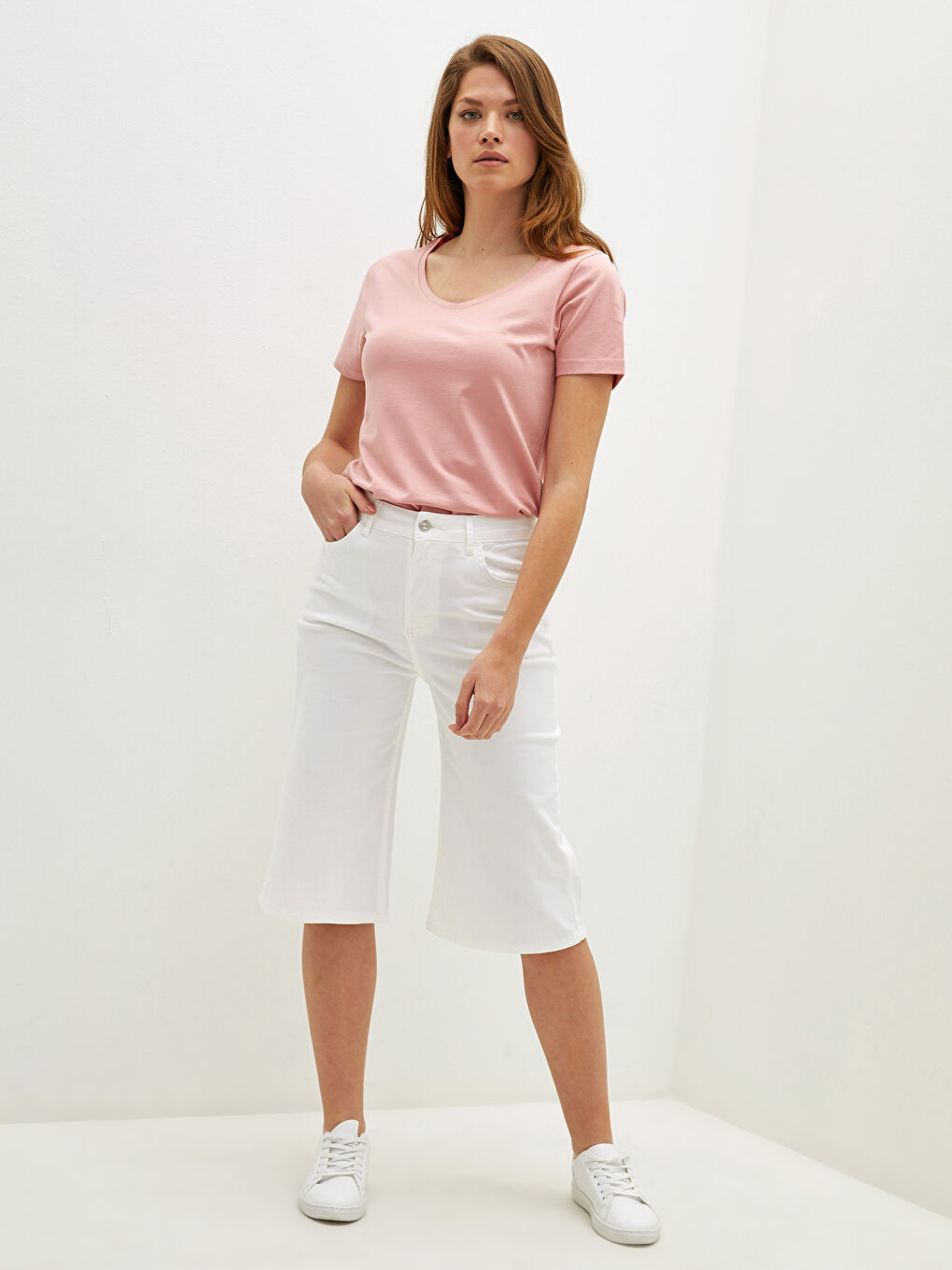 Beyaz Yüksek Bel Slim Fit Cep Detaylı Kadın Rodeo Jean Kapri-1