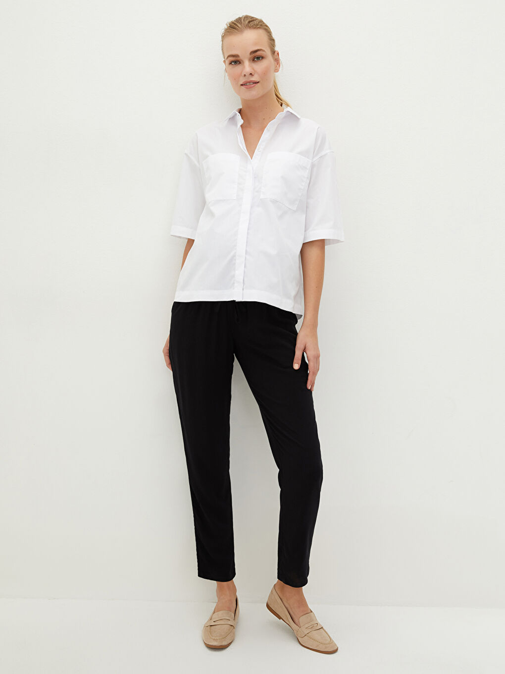 Siyah Karın Panelli Düz Cep Detaylı Viskon Hamile Pantolon-3