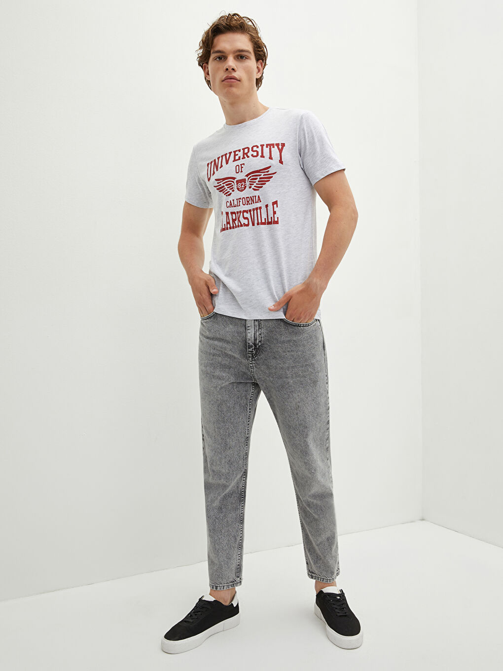 Beyaz Bisiklet Yaka Kısa Kollu Baskılı Penye Erkek Tişört