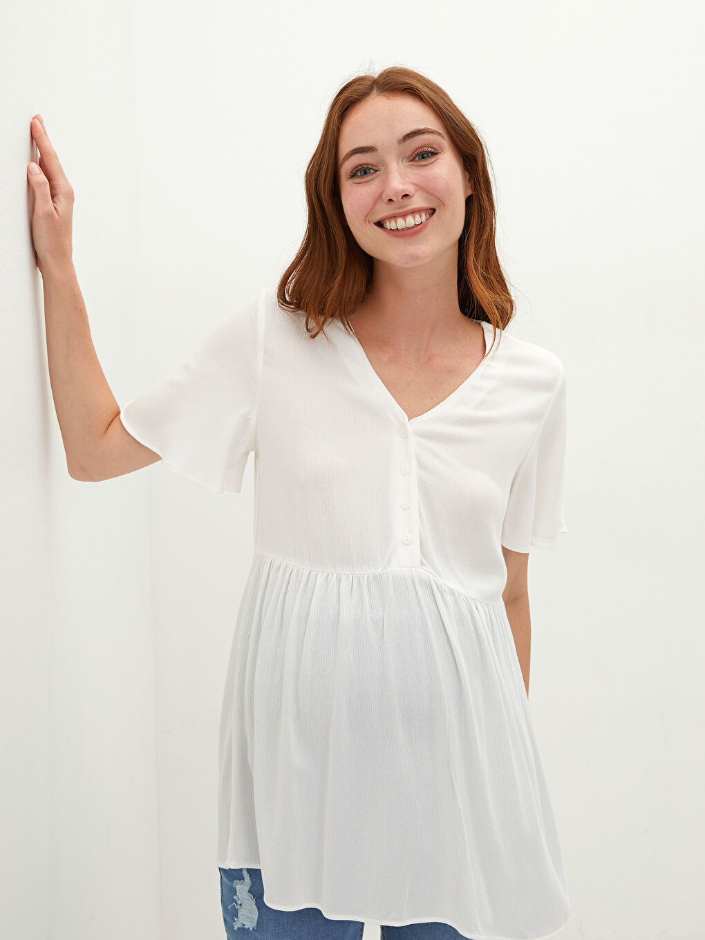 بلوزة حوامل ياقة على شكل حرف V سادة بأزرار أمامية كم قصير فيسكوز-2