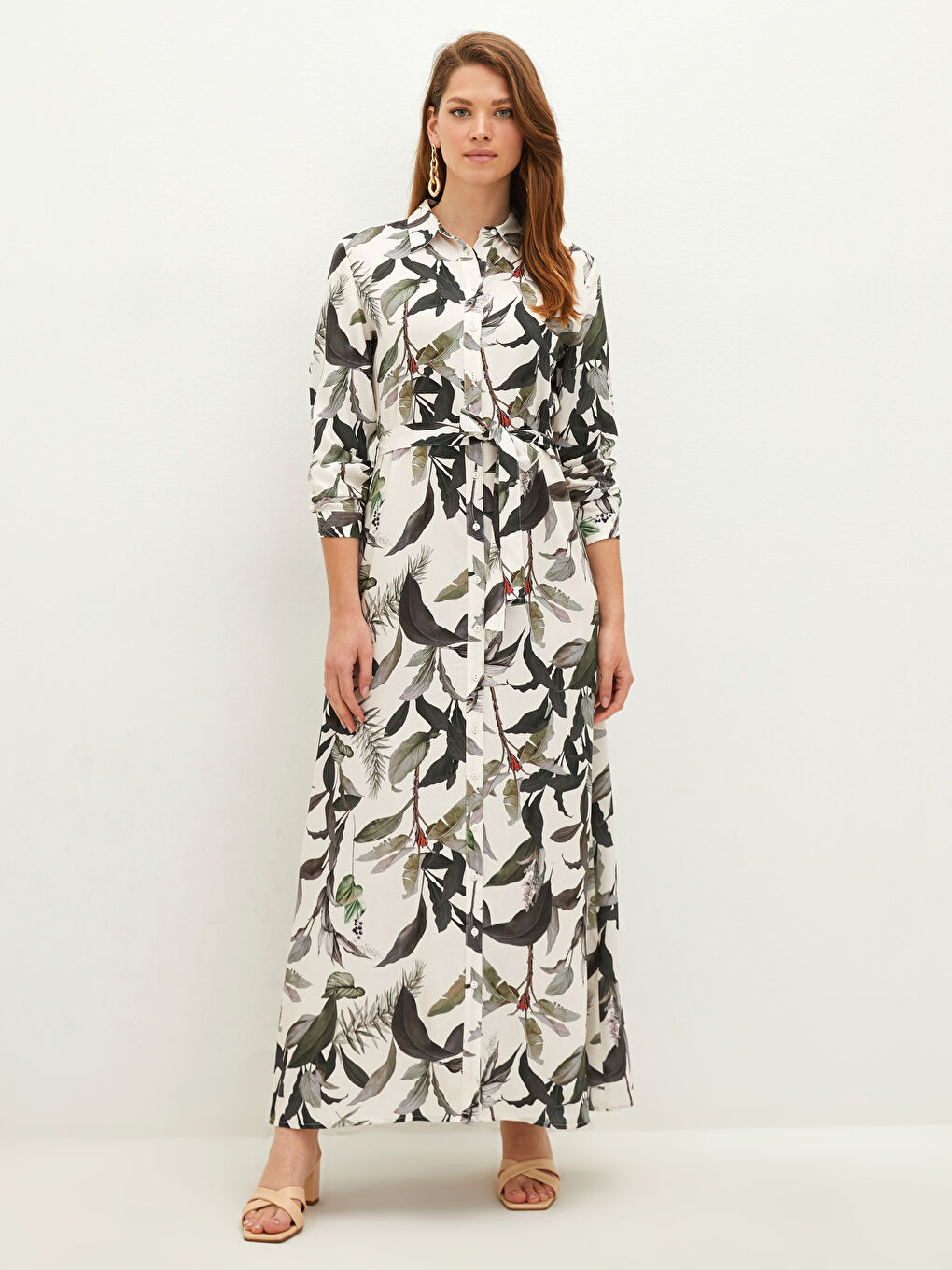 Robe Femme en Viscose à Manches Longues avec Col de Chemise Boutonné et Motif