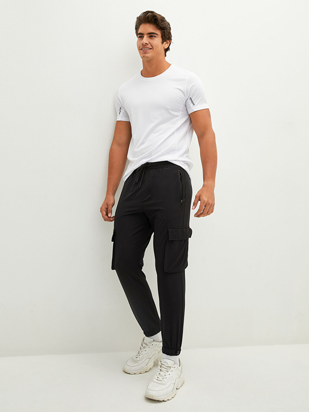 Siyah Slim Fit Aktif Spor Erkek Eşofman Altı-4