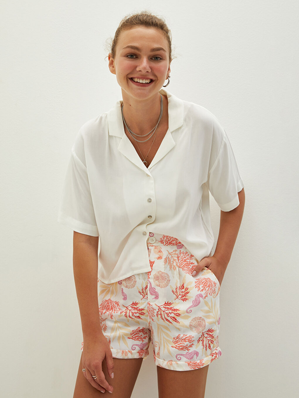 Comfortable Pattern Patterned Pocket Detailed Viscose Women's Bermuda Shorts-2