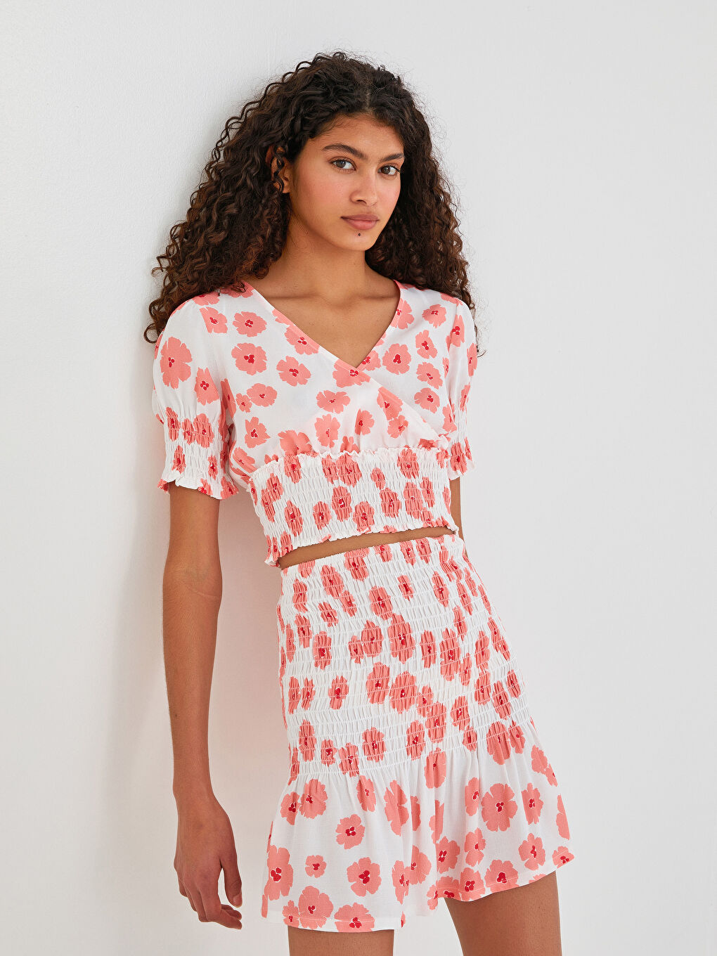 Blouse Femme à Col V Double Boutonnage Floral Manches Courtes en Viscose