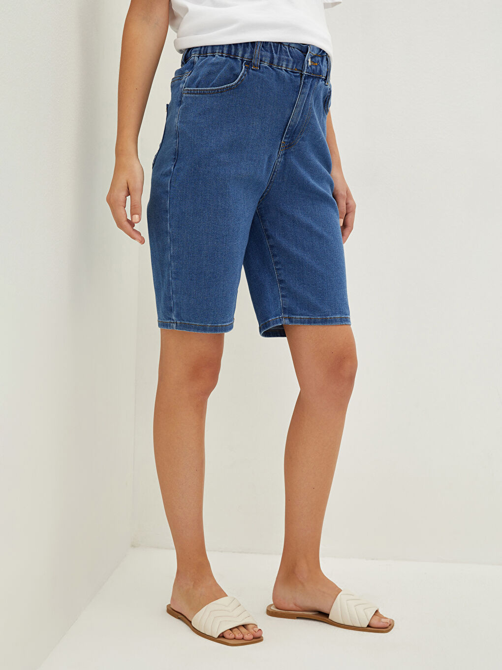 Elastic Waist Pocket Detailed Maternity Rodeo Jean Shorts-4