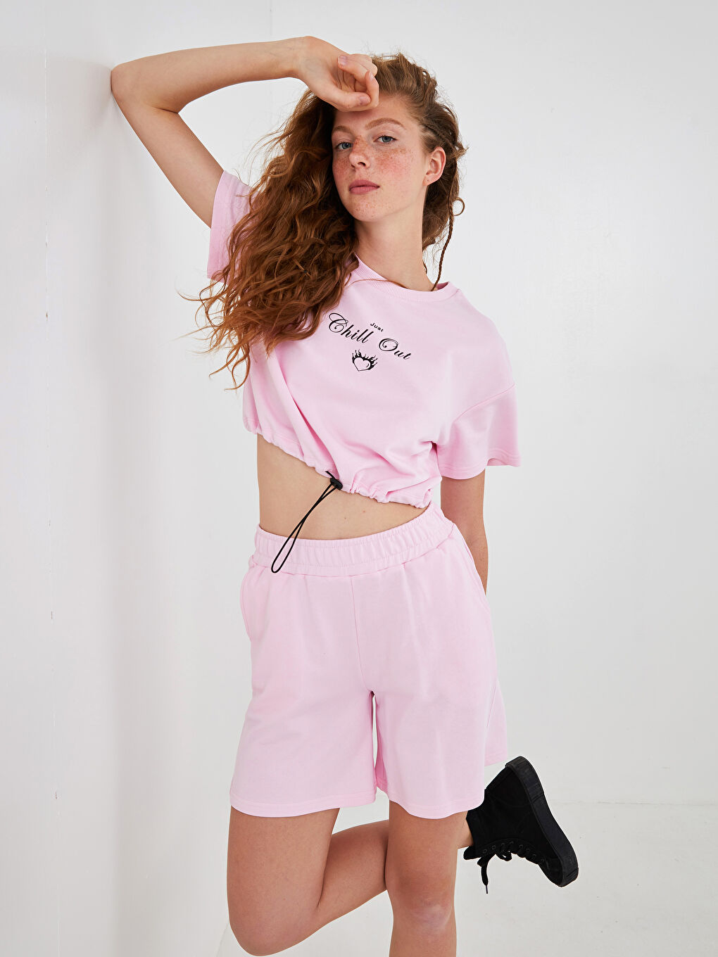 Pembe Bisiklet Yaka Baskılı Kısa Kollu Pamuklu Kadın Sweatshirt-6