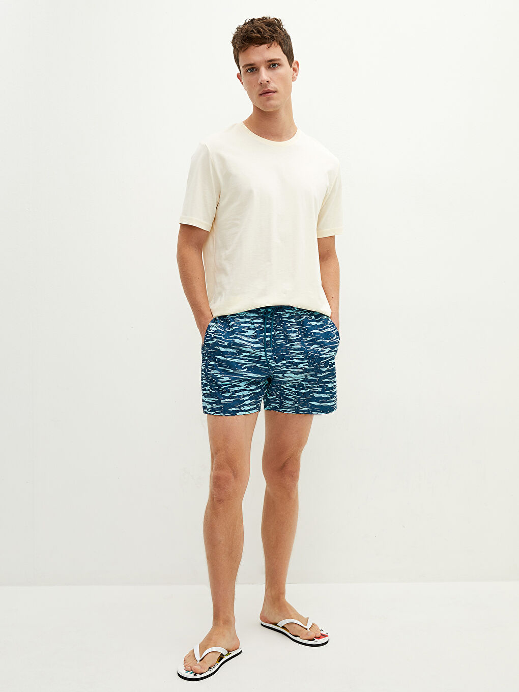 Lacivert Kısa Boy Desenli Erkek Deniz Şortu-1