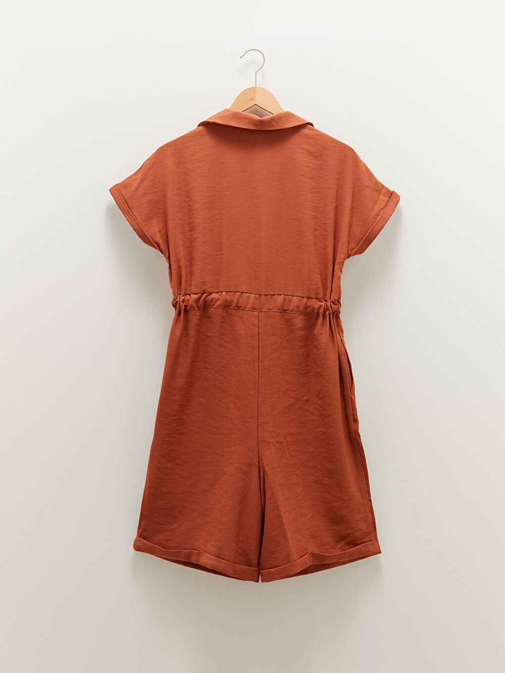 Kahverengi Gömlek Yaka Düz Beli Bağlama Detaylı Gabardin Kumaş Hamile Tulum-7