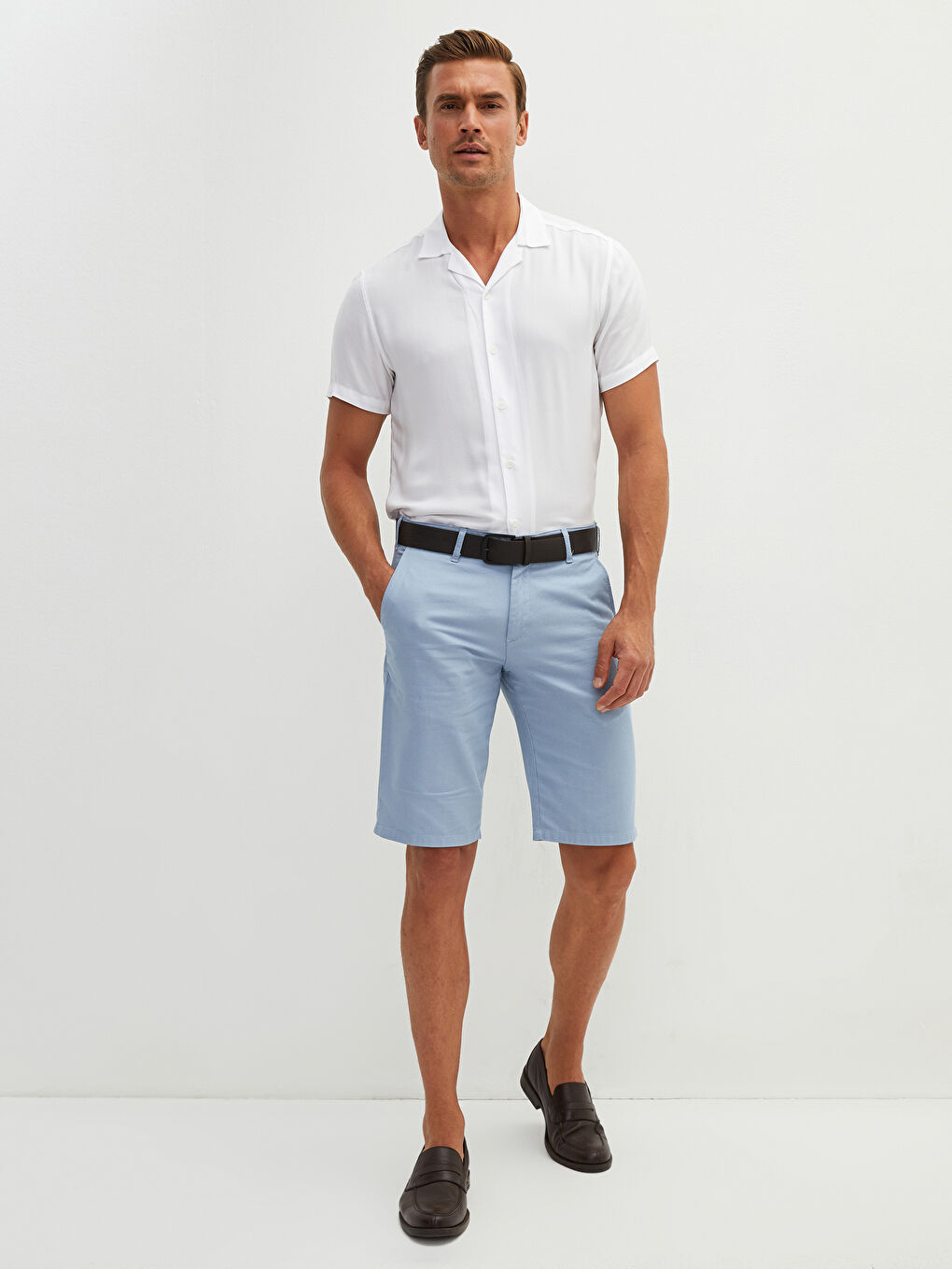 Mavi Standart Kalıp Bermuda Kemerli Erkek Şort-2