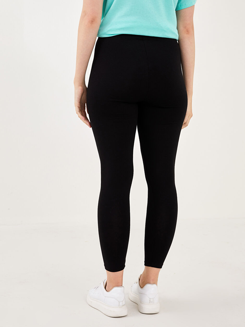 Siyah Kadın Büyük Beden Beli Lastikli Düz Tayt-3