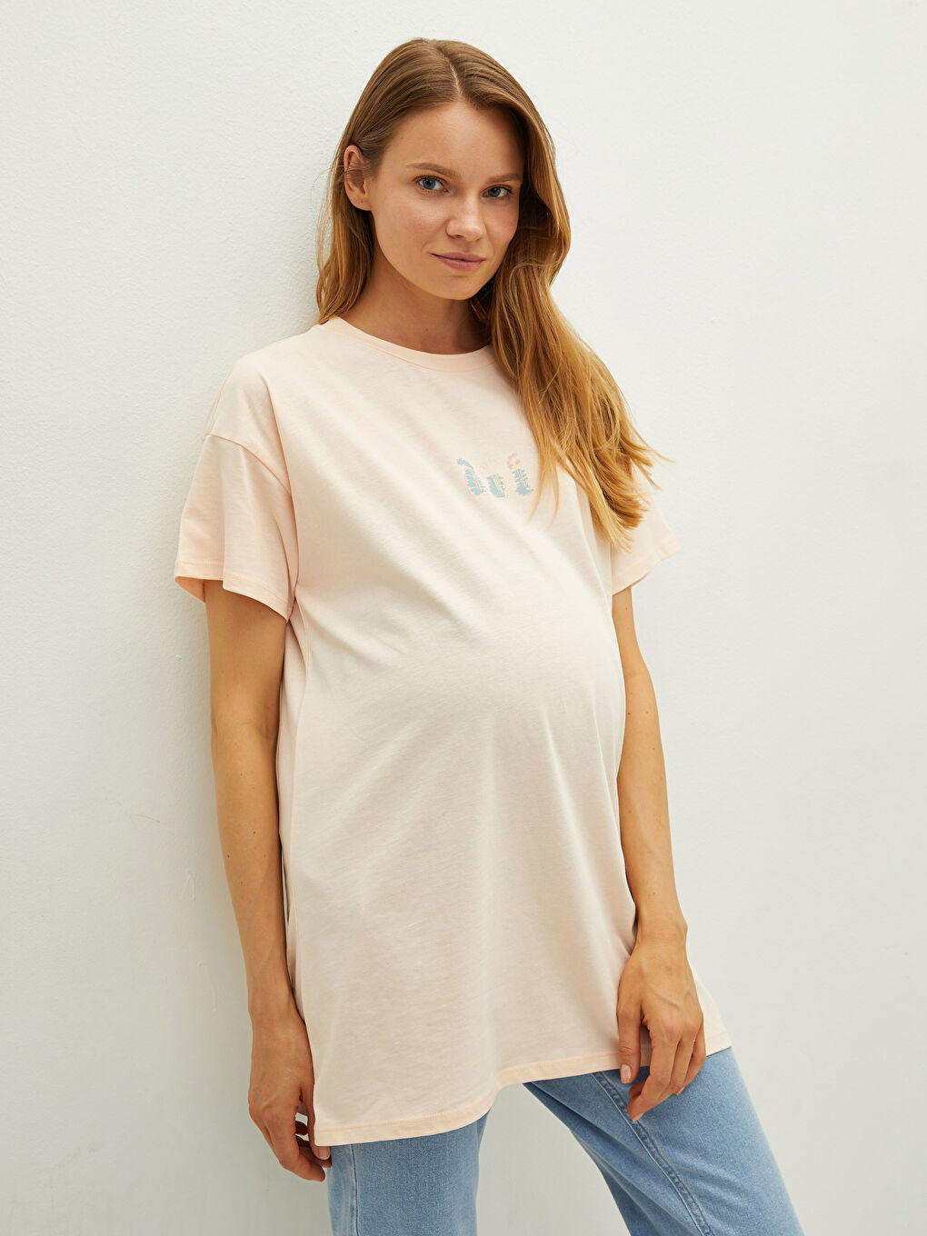 تونيك حوامل قطن بأكمام قصيرة ورقبة دائرية مطبوع