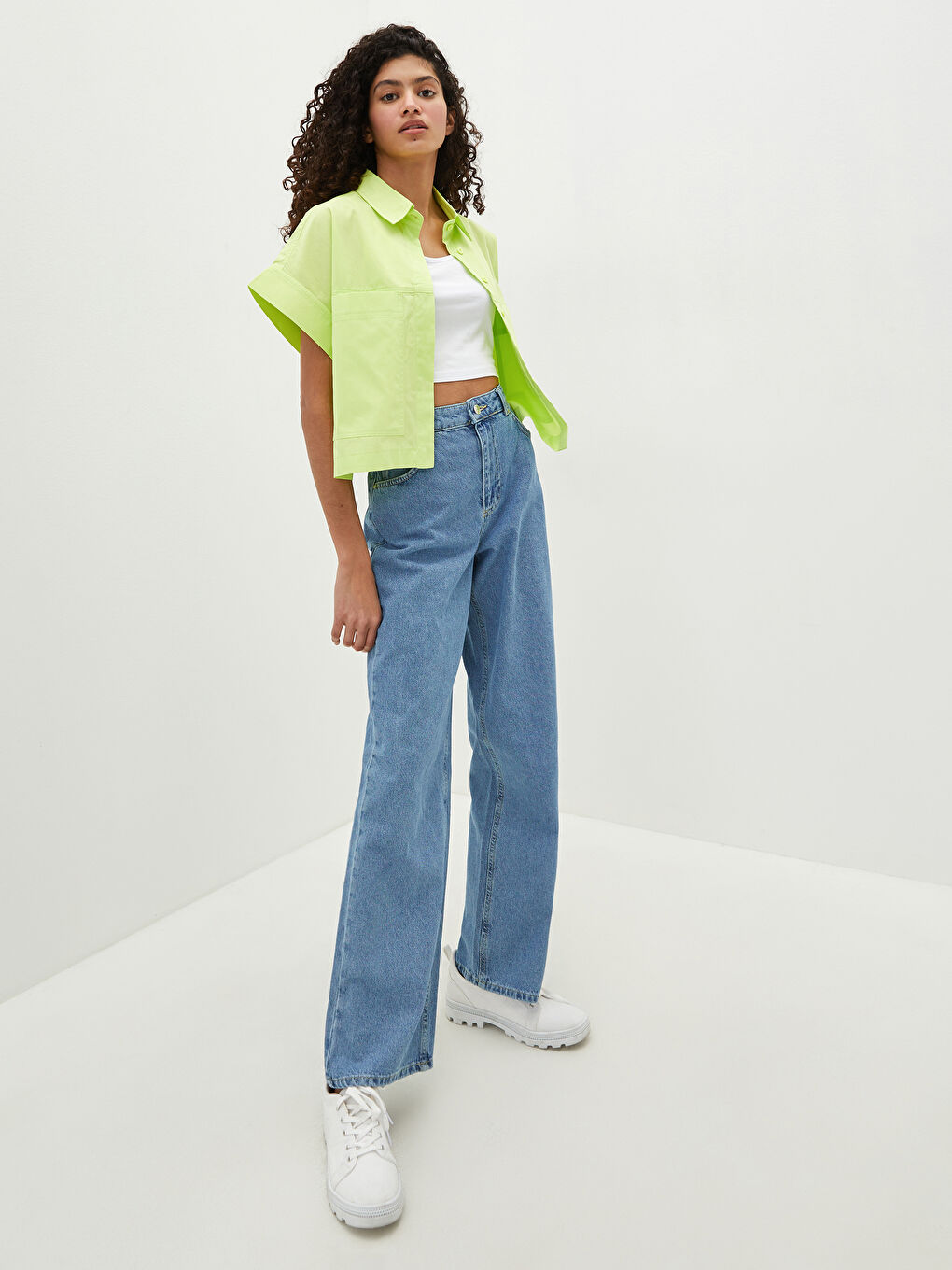 Pocket Detailed Short Sleeve Poplin Women's Shirt with Hidden Button Closure-1