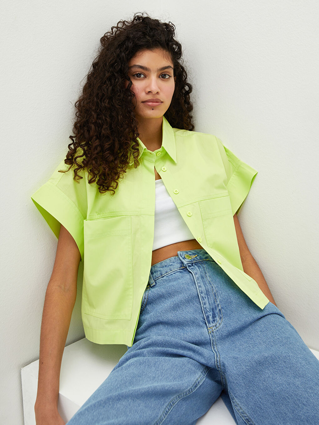 Pocket Detailed Short Sleeve Poplin Women's Shirt with Hidden Button Closure-4