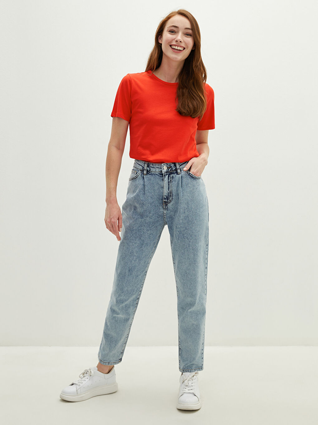 Kırmızı Bisiklet Yaka Düz Kısa Kollu Pamuklu Kadın Tişört-3