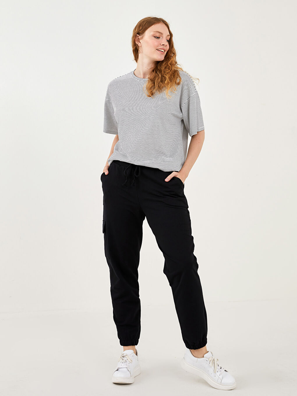 LC WAIKIKI Damen Jogginghose in Übergröße mit elastischem Bund und flachen Taschen-Details -S1LG17Z8-CVL