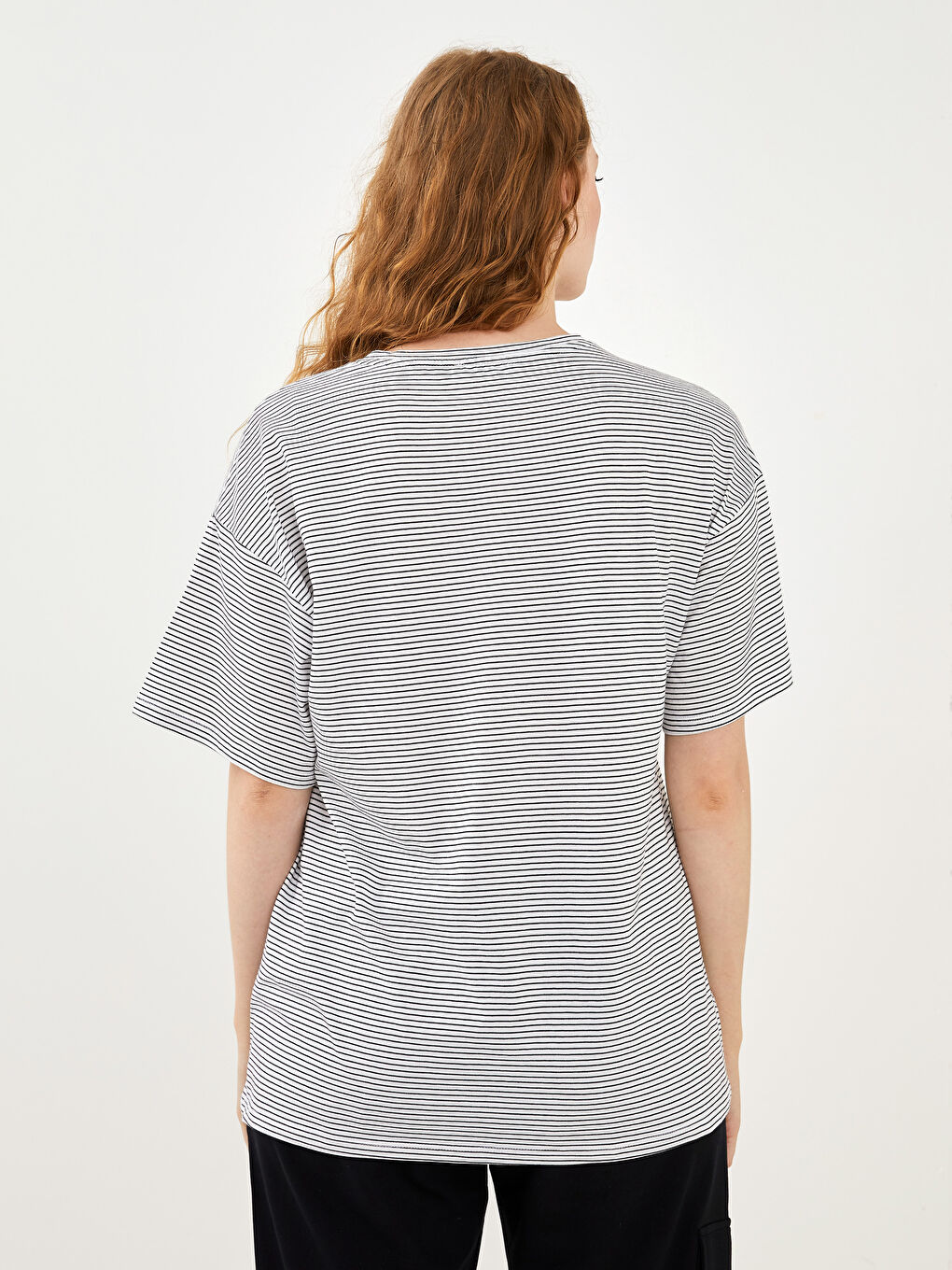 Siyah Büyük Beden Bisiklet Yaka Çizgili Kısa Kollu Kadın Tişört-6