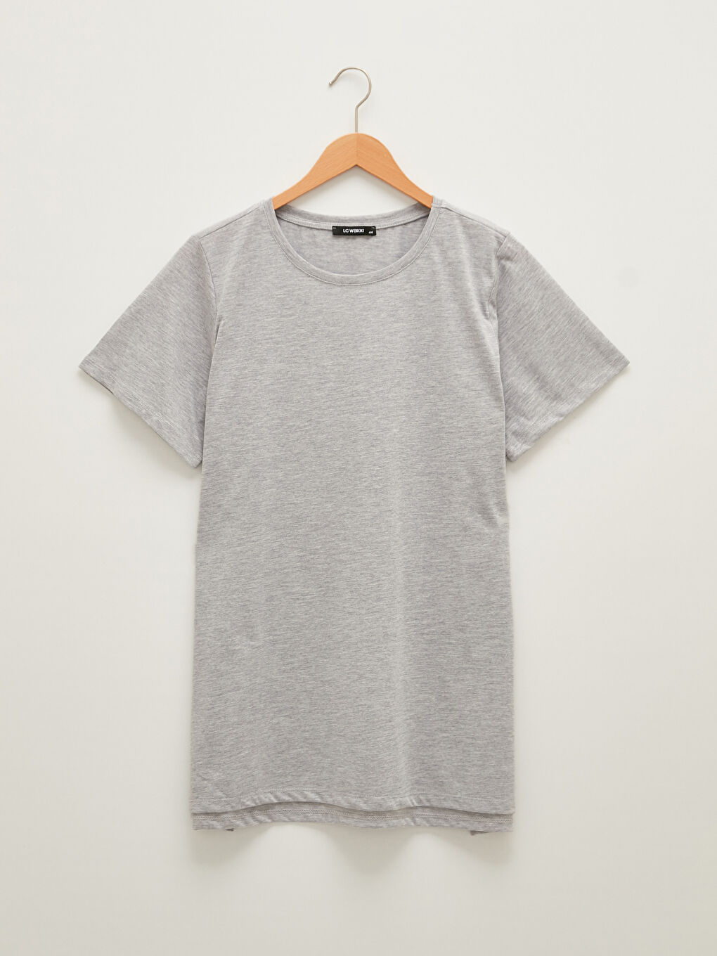 Gri Büyük Beden Bisiklet Yaka Düz Kısa Kollu Kadın Tişört-5