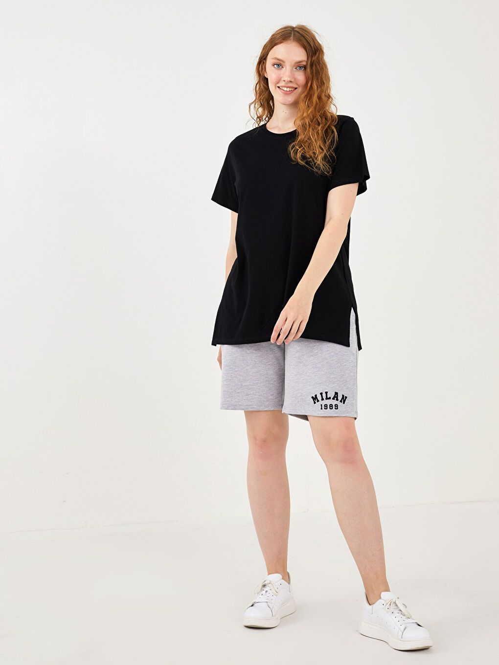 Siyah Büyük Beden Bisiklet Yaka Düz Kısa Kollu Kadın Tişört-4